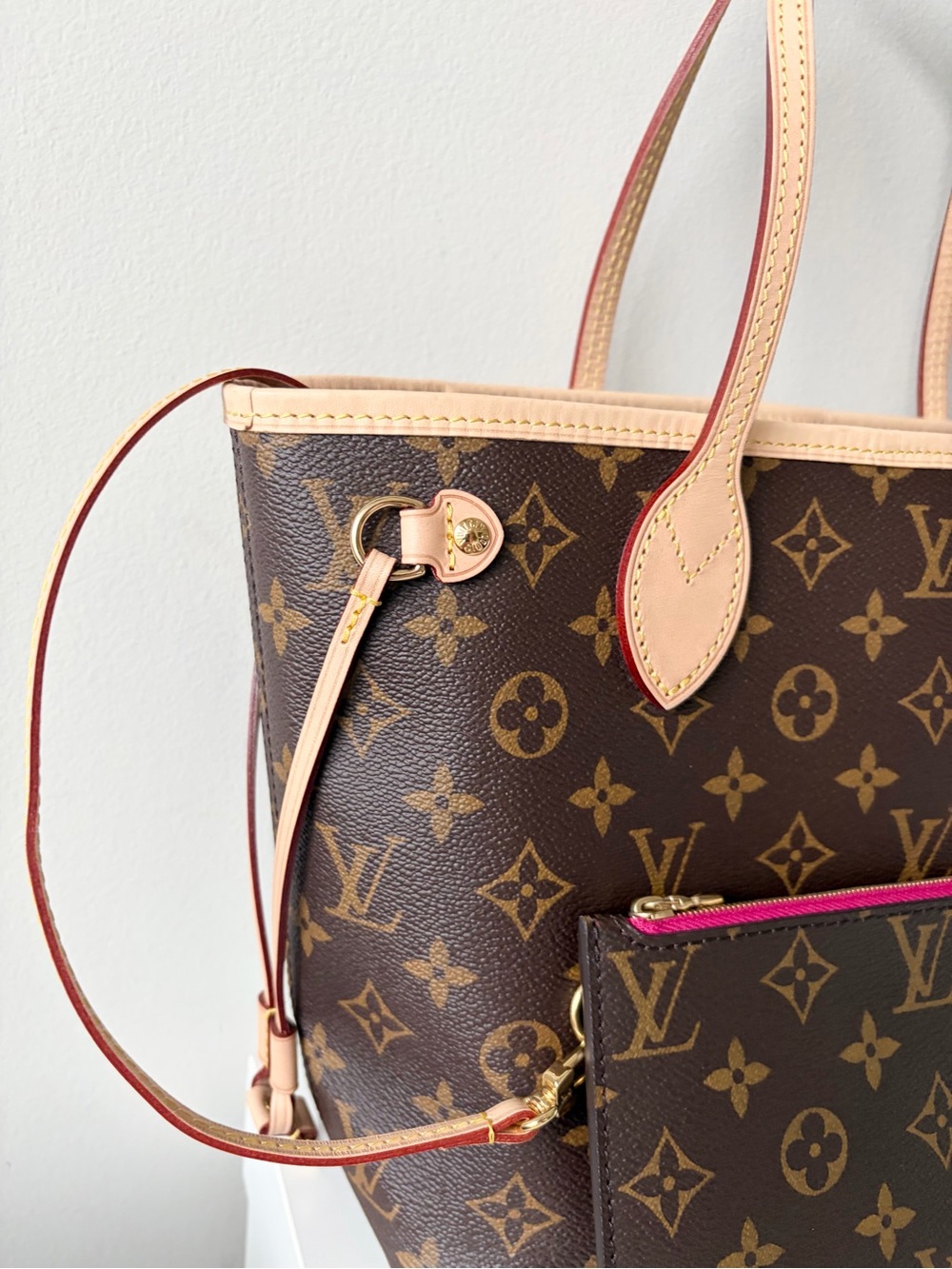 Louis Vuitton Neverfull PM β Monogram with Pouch - Picture 12 of 16